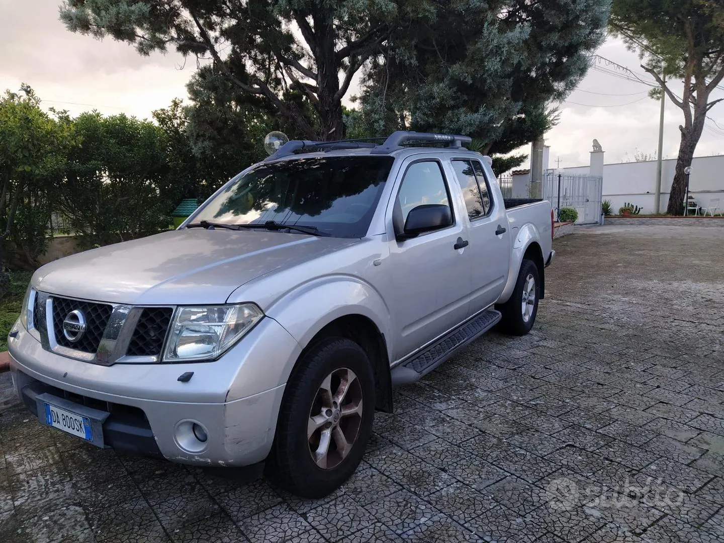 Nissan Navara 2006 photo 2