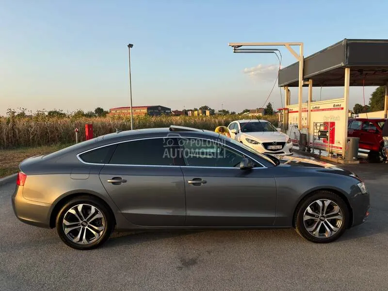 Audi A5 2012 photo 4