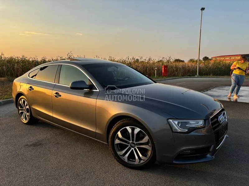 Audi A5 2012 photo 3
