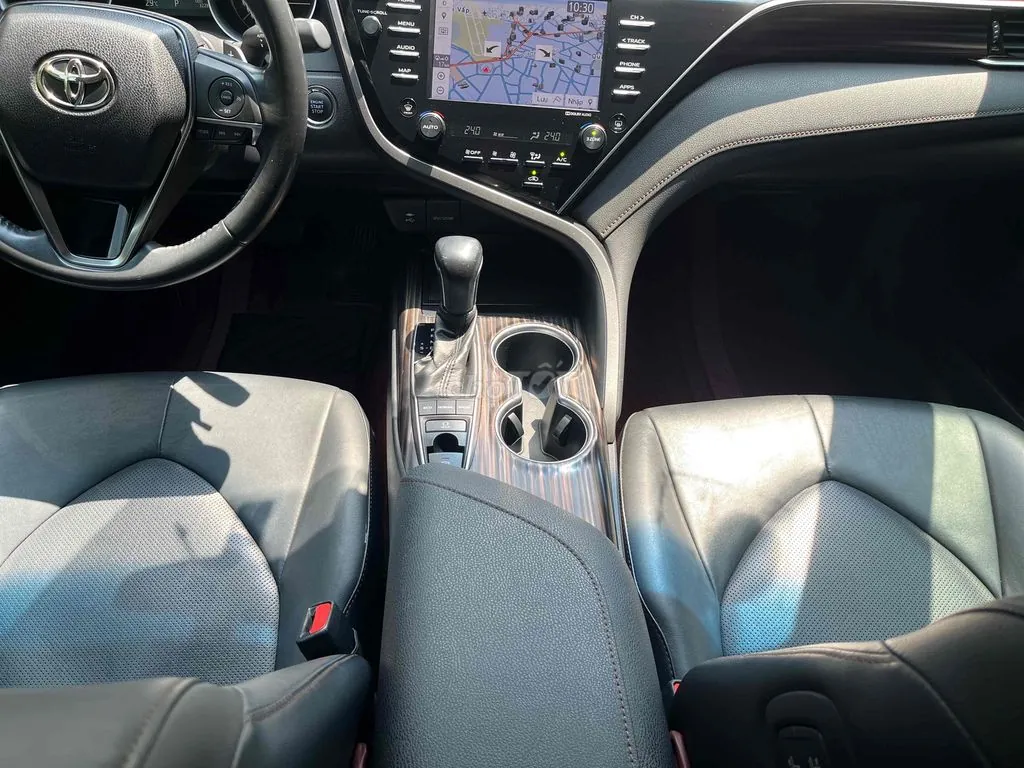 Toyota Camry 2020 photo 4