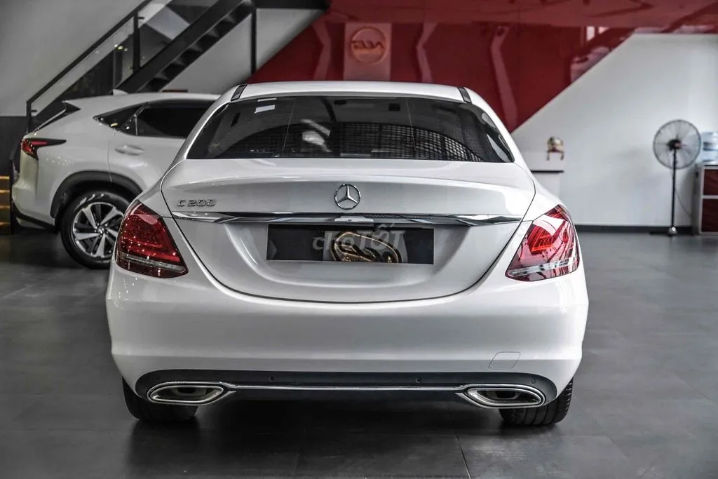 Mercedes-Benz C-Class 2020 photo 2