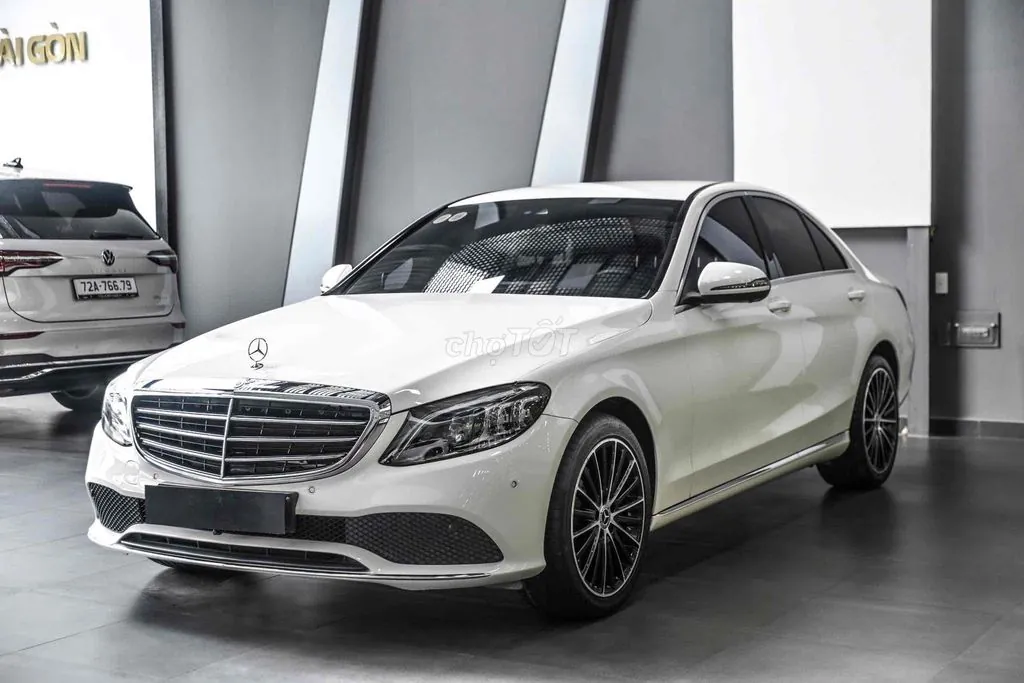 Mercedes-Benz C-Class 2020 photo 3