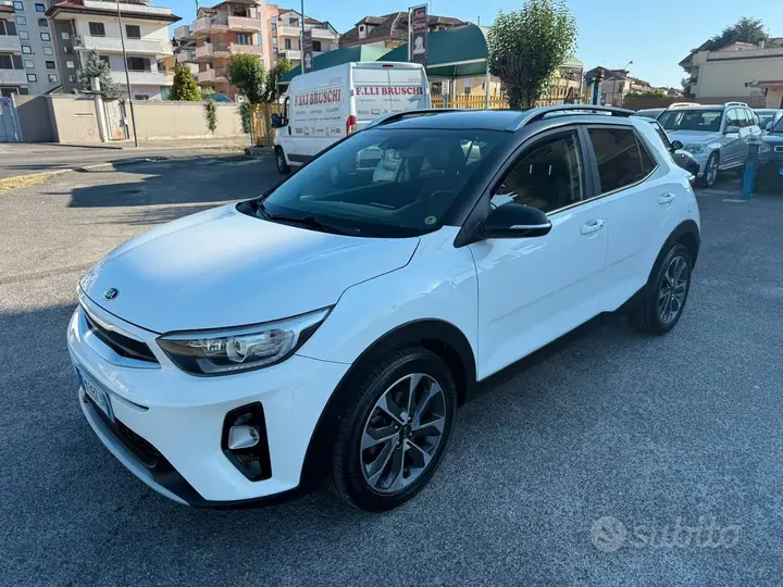 Kia Stonic 2018 photo 2