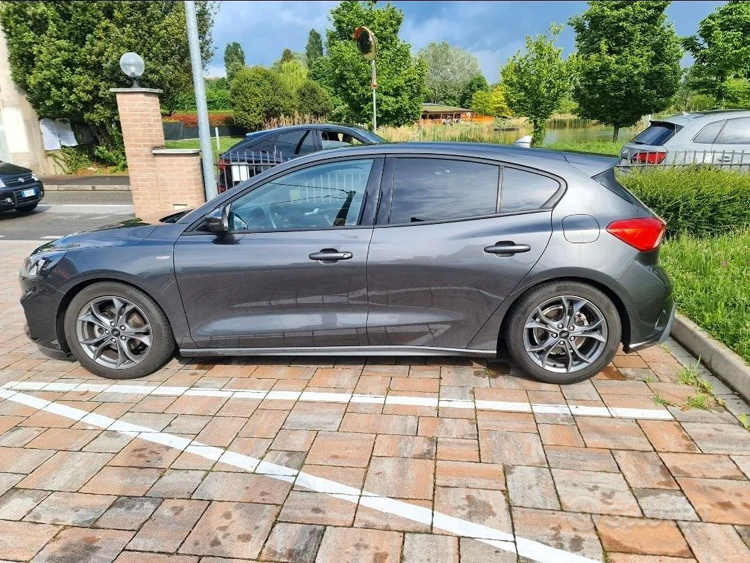 Ford Focus 2019 photo 2