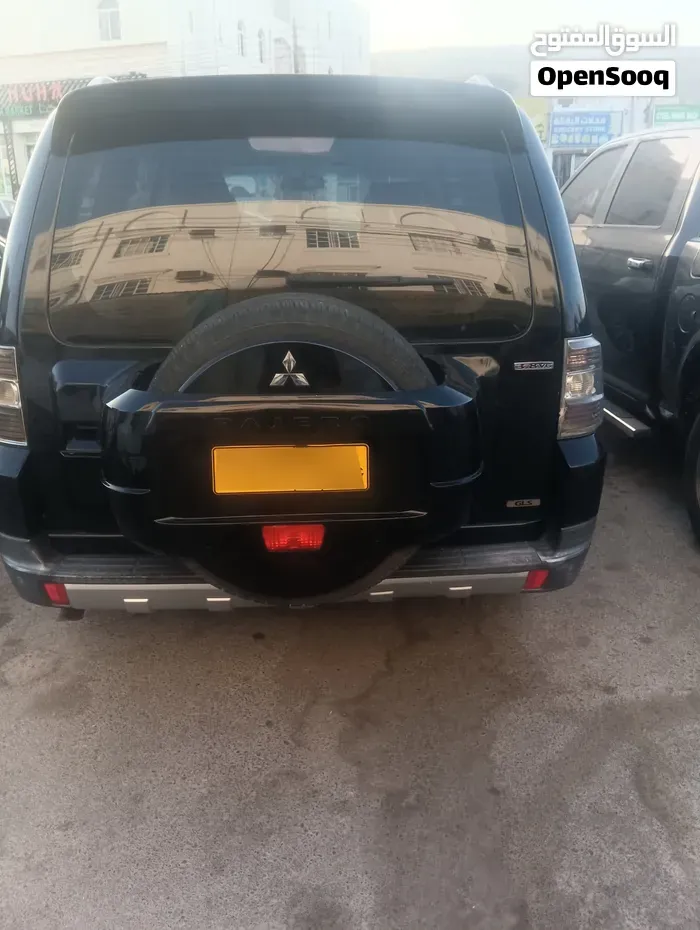 Mitsubishi Pajero 2008 photo 2