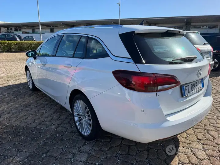 Opel Astra 2019 photo 4