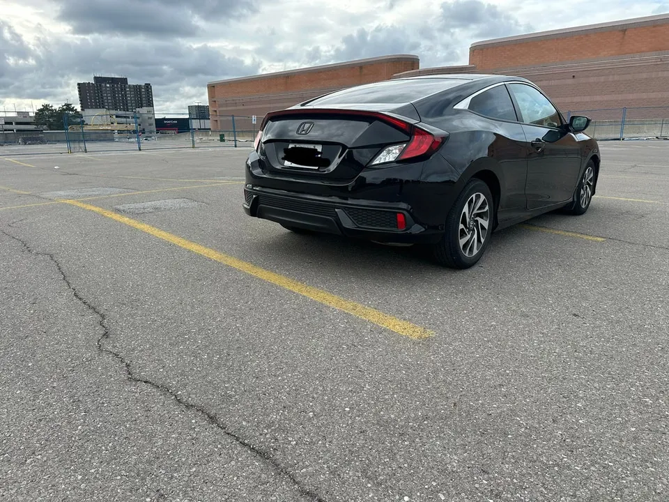 Honda Civic 2020 photo 2