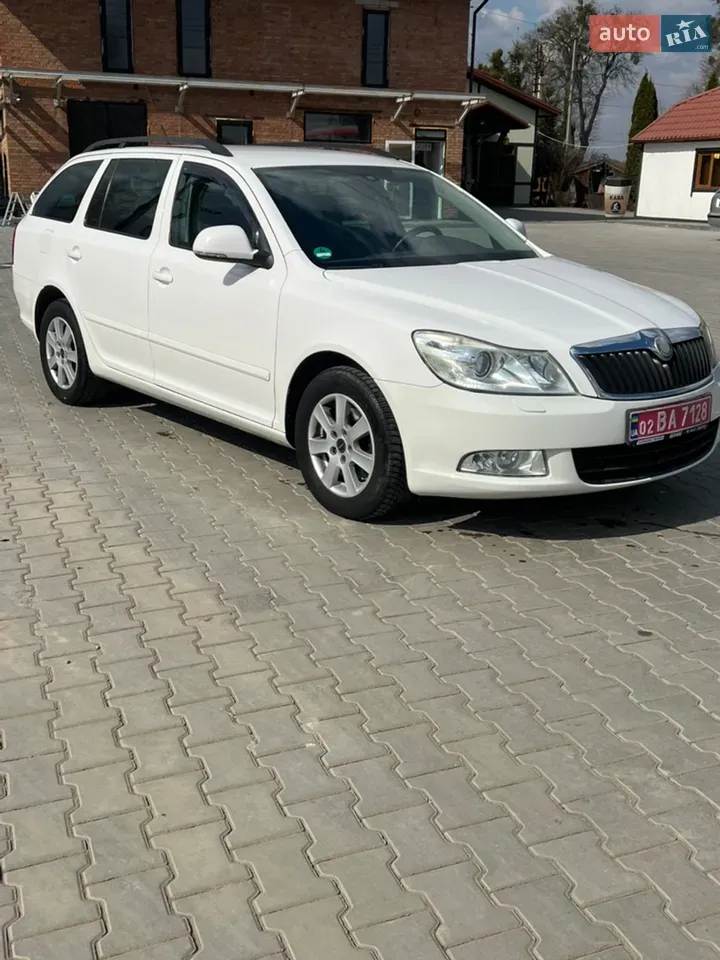 Skoda Octavia 2009 photo 3