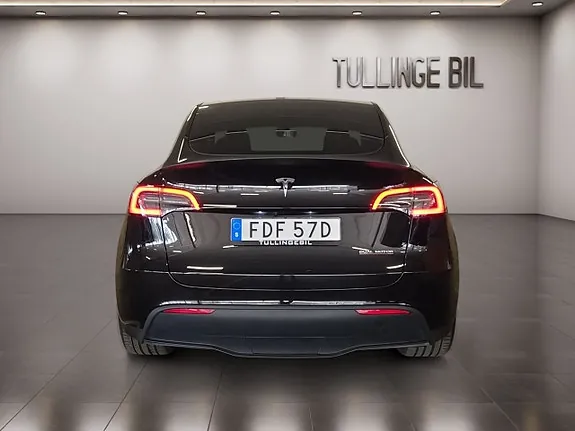 Tesla Model Y 2023 photo 4