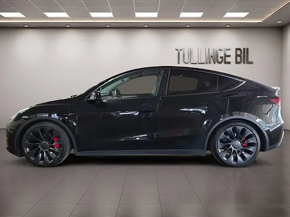 Tesla Model Y 2023 photo 2