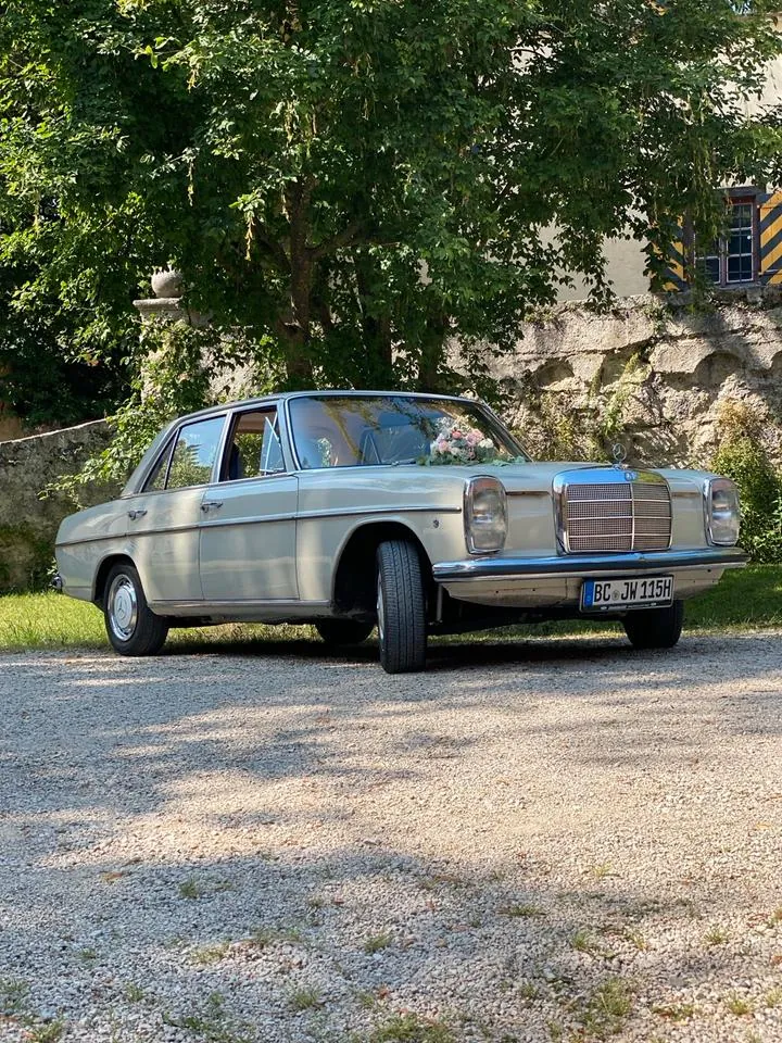 Mercedes-Benz W115