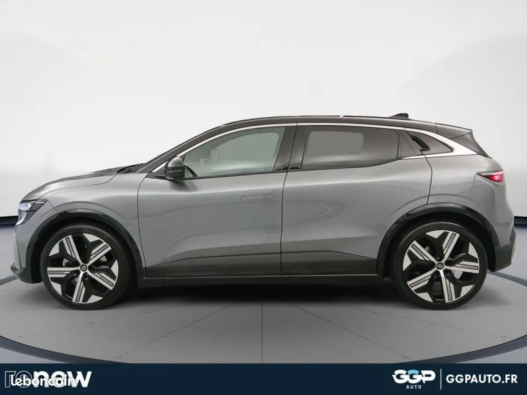 Renault Megane 2023 photo 2