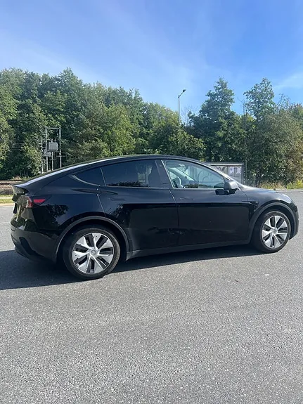 Tesla Model Y 2024 photo 5