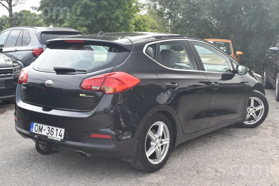 Kia Ceed 2012 photo 2