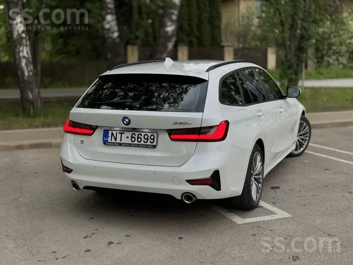 BMW 330E 2021 photo 5
