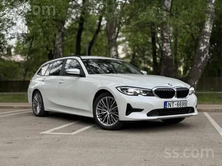 BMW 330E