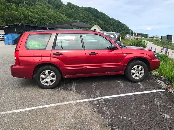 Subaru Forester 2005 photo 2