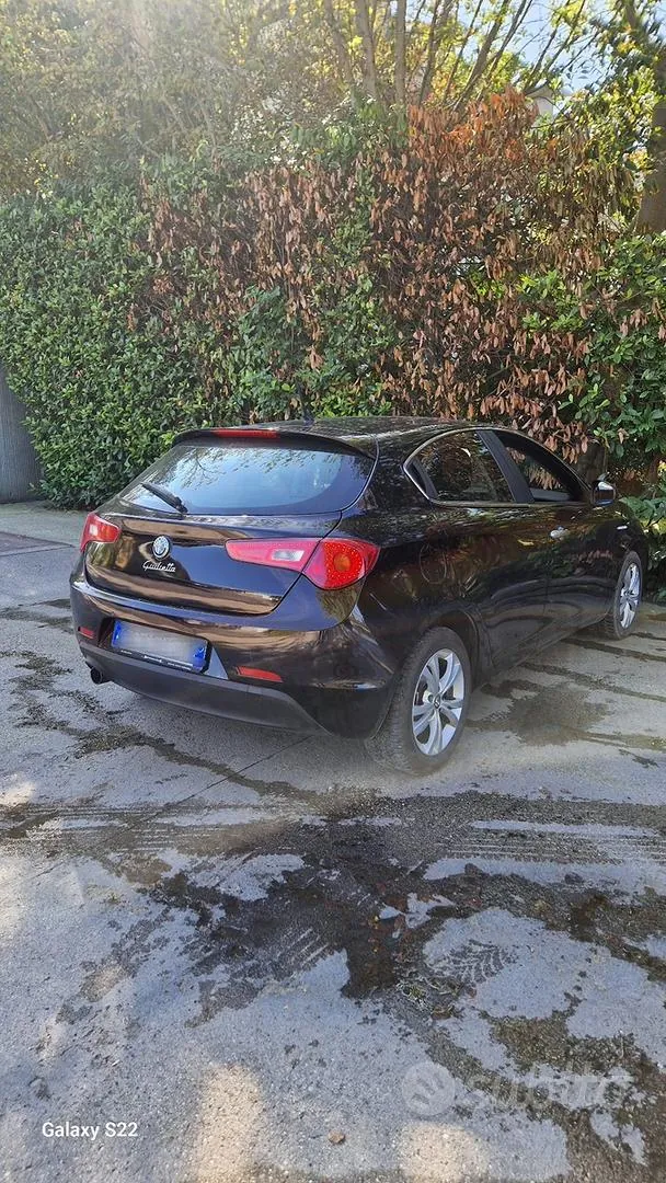 Alfa Romeo Giulietta 2011 photo 4