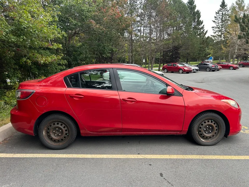 Mazda 3 2013 photo 3