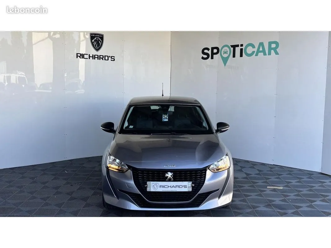 Peugeot 208 2021 photo 2