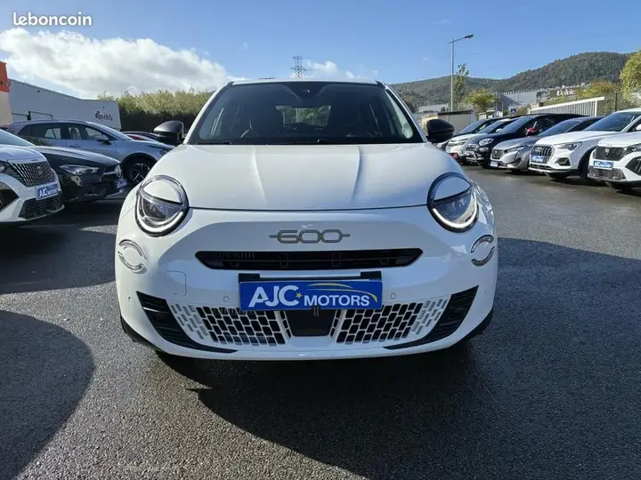 Fiat 600 2025 photo 3