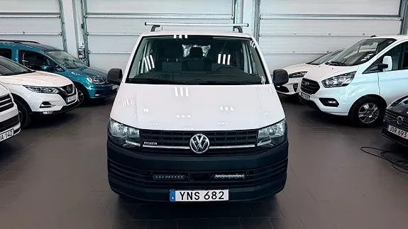 Volkswagen Transporter 2018 photo 2