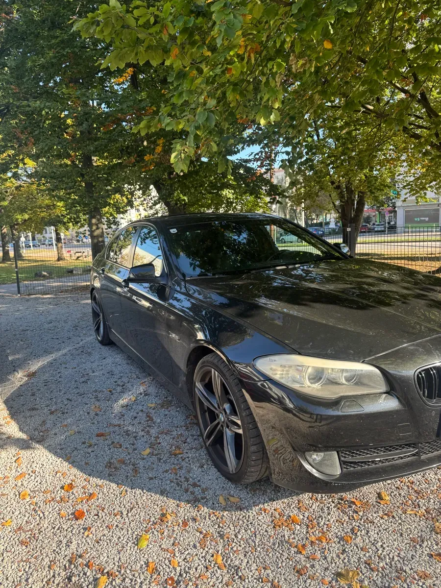 BMW 5 Series 2010 photo 3