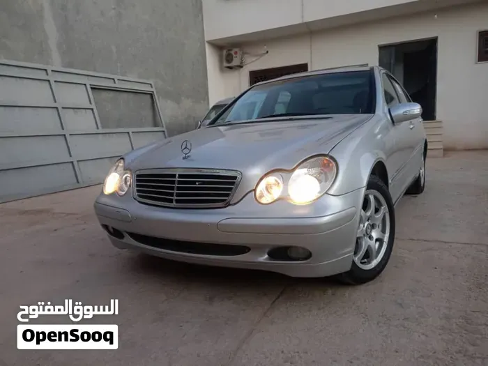 Mercedes-Benz C-Class 2002 photo 4