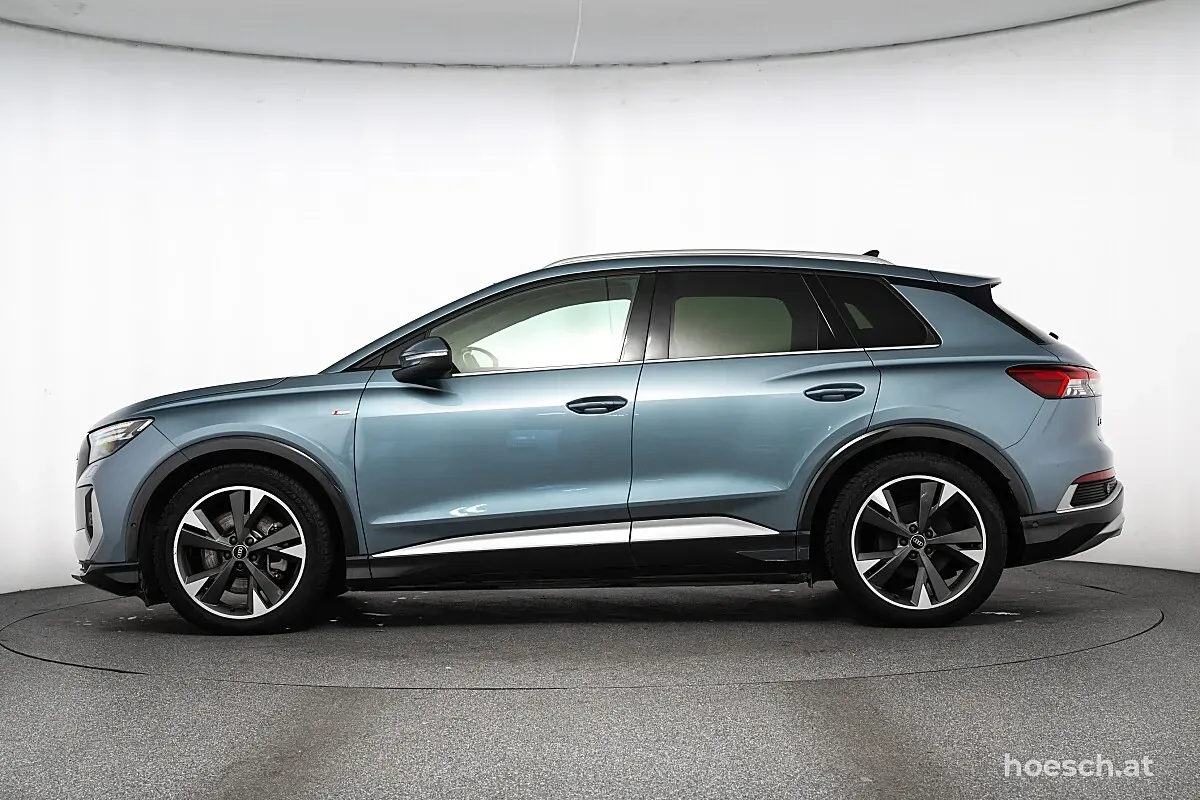Audi Q4 2023 photo 3