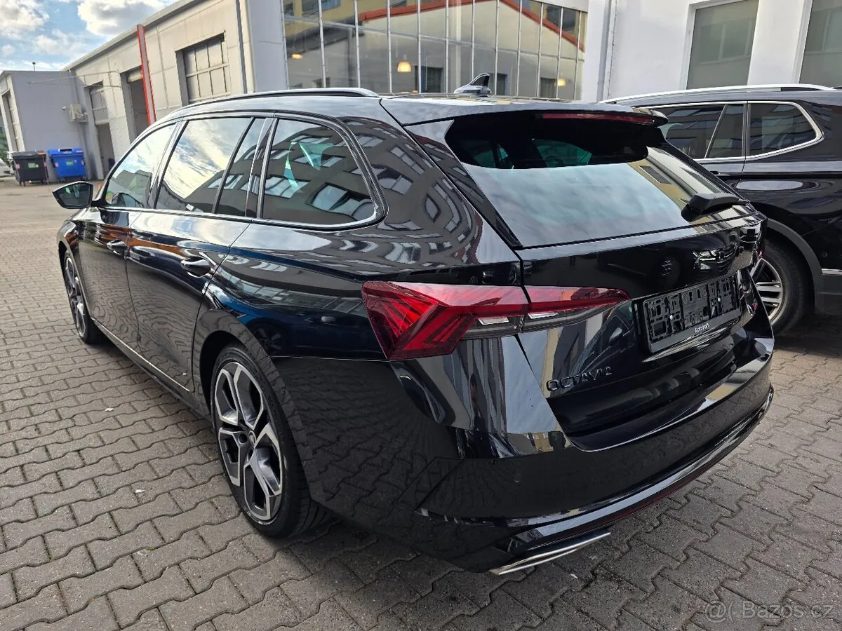 Skoda Octavia 2022 photo 3