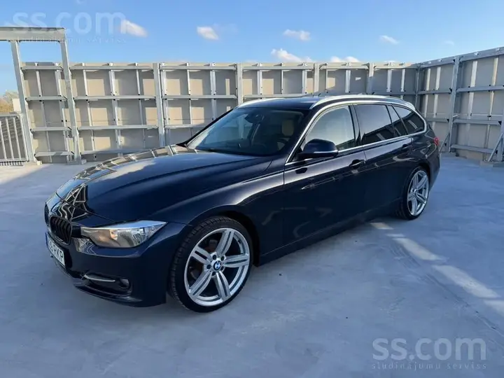 BMW 318 2013 photo 5