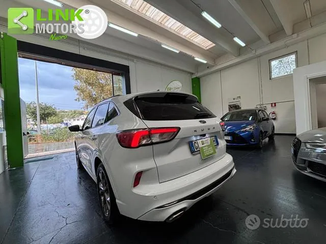Ford Kuga 2022 photo 3
