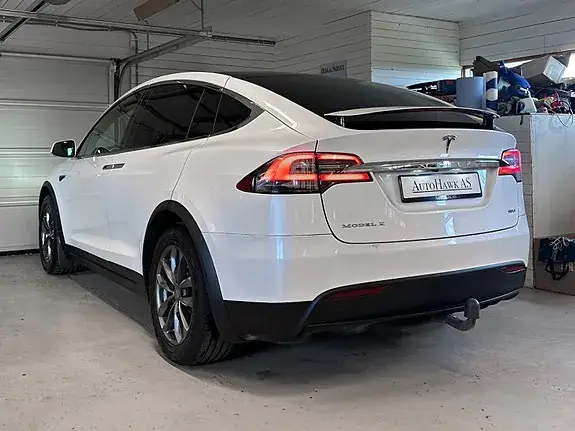 Tesla Model X 2017 photo 3