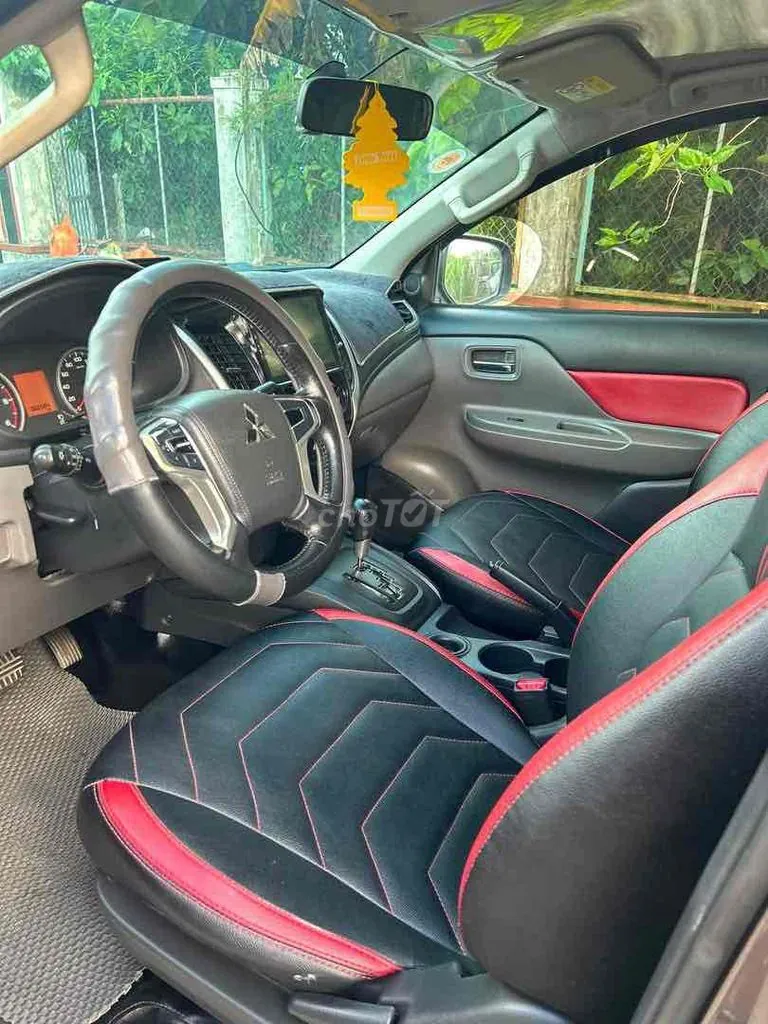 Mitsubishi Triton 2017 photo 2