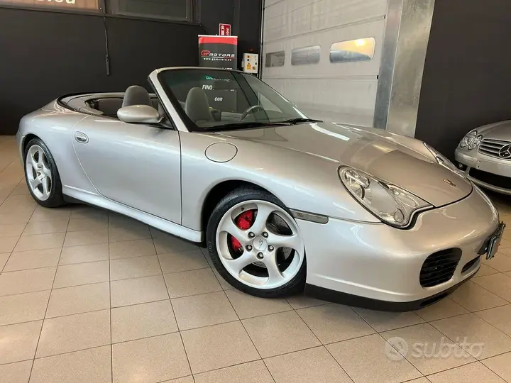 Porsche 911 2004 photo 2