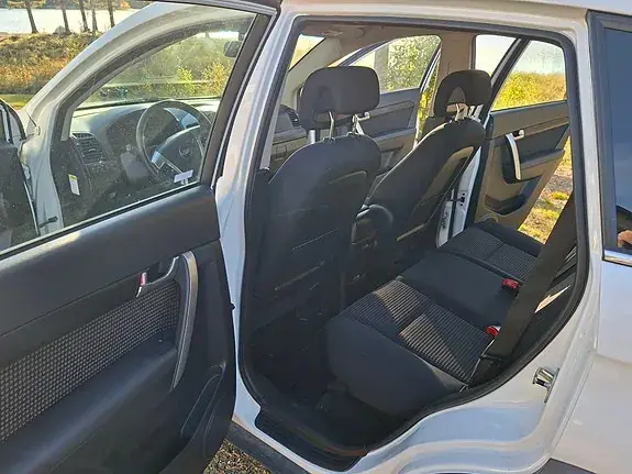 Chevrolet Captiva 2010 photo 3