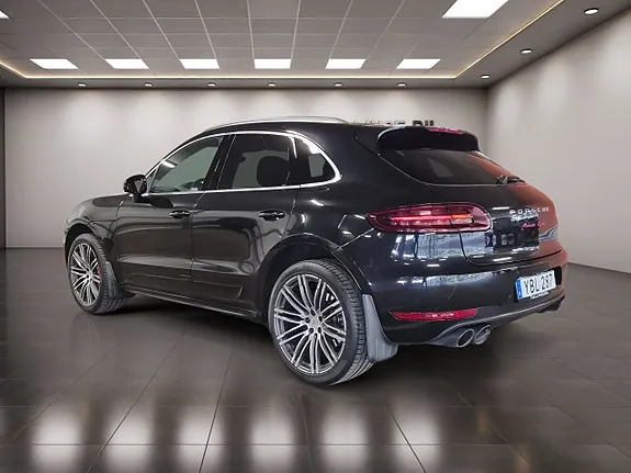 Porsche Macan Turbo 2016 photo 3