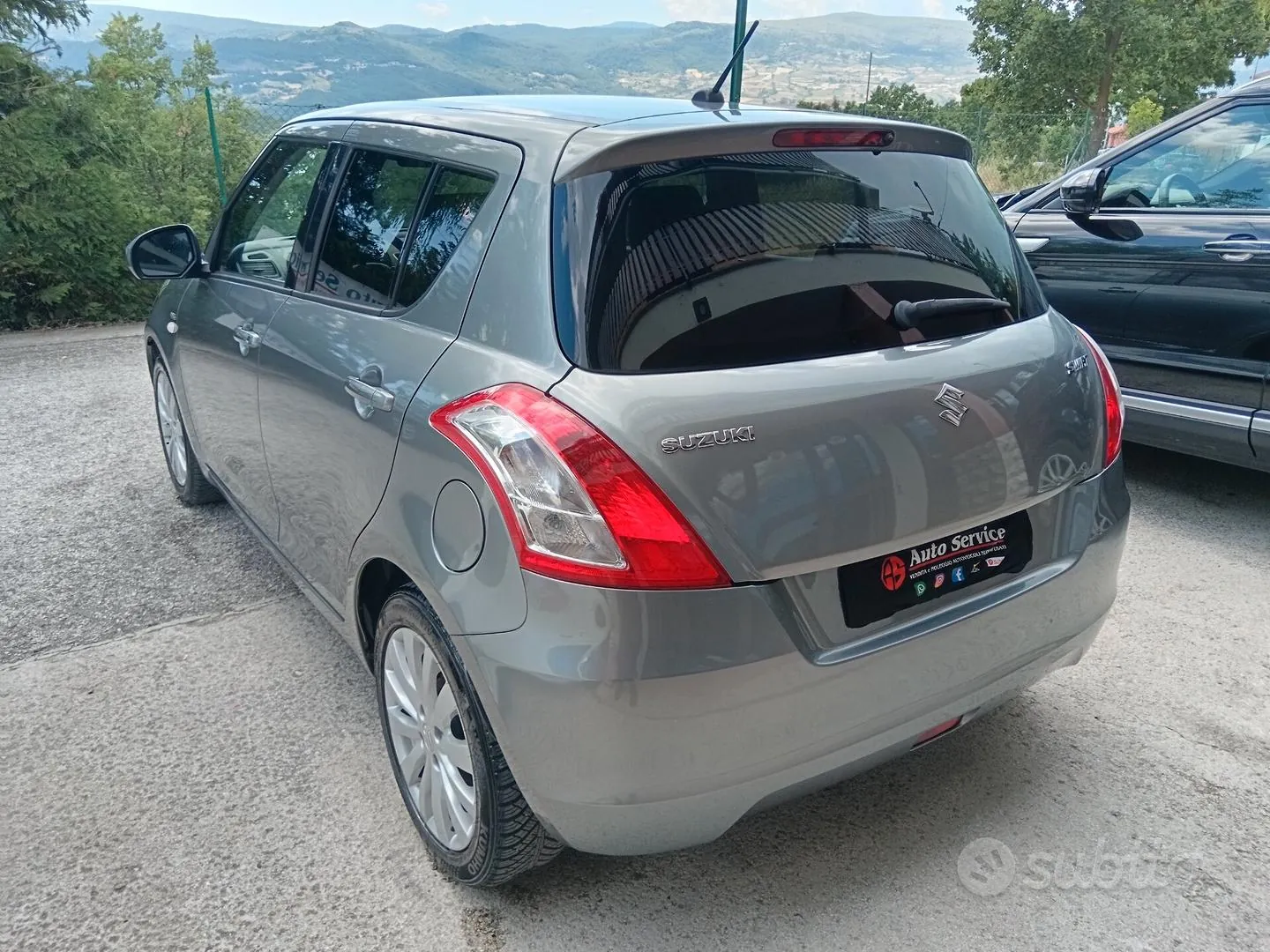 Suzuki Swift 2012 photo 3
