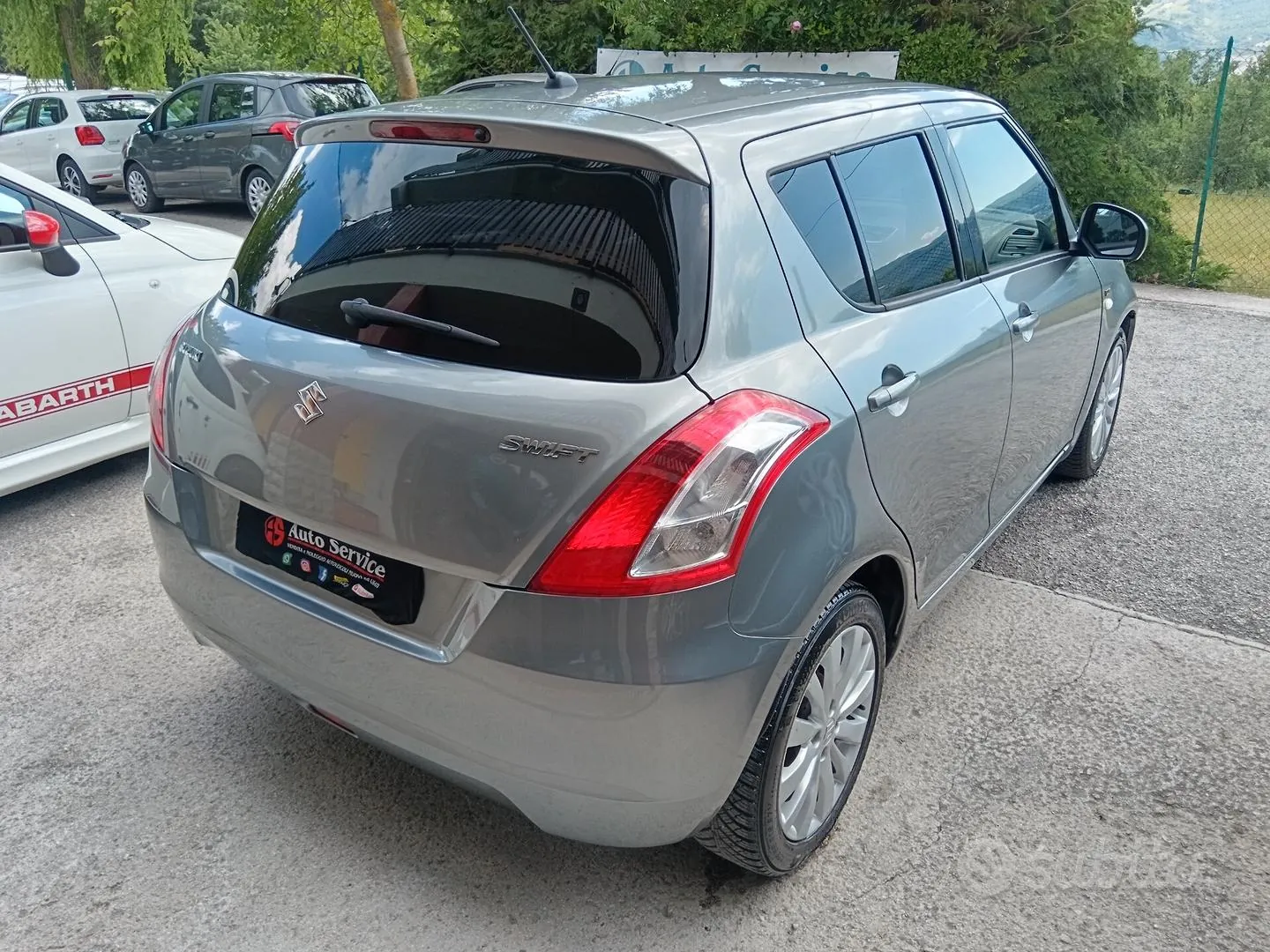 Suzuki Swift 2012 photo 5