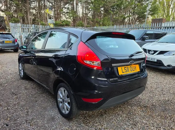 Ford Fiesta 2011 photo 4