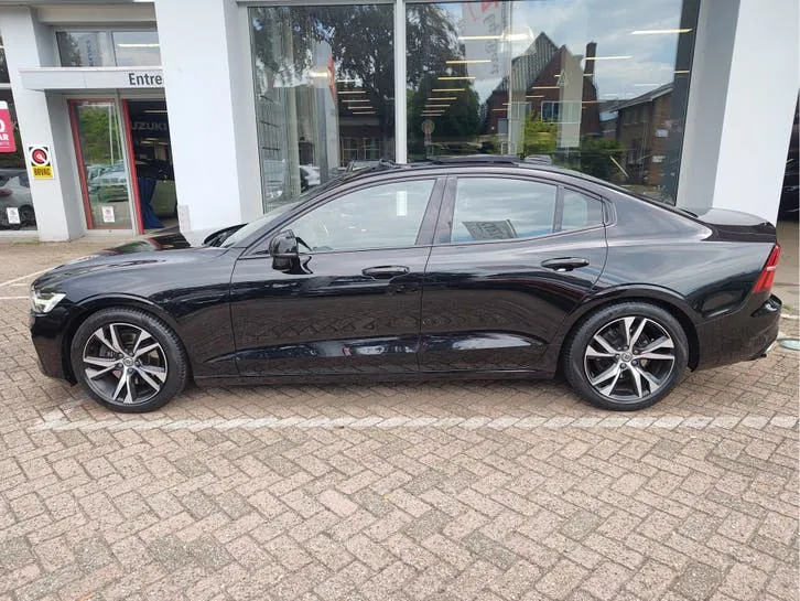 Volvo S60 2020 photo 2
