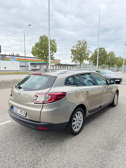 Renault Megane 2011 photo 5