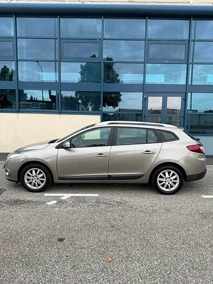 Renault Megane 2011 photo 3