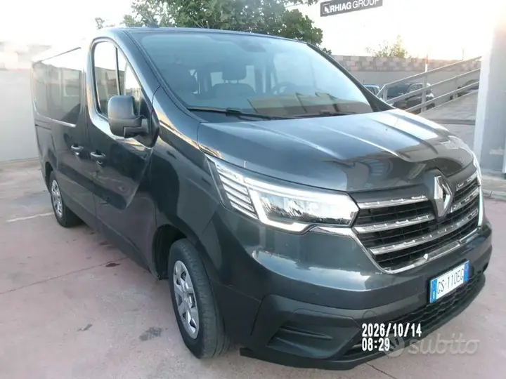 Renault Trafic 2023 photo 2