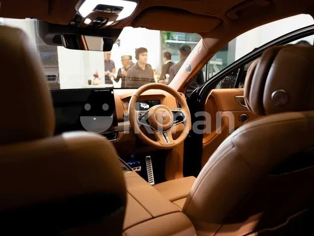 Rolls-Royce Cullinan 2026 photo 4