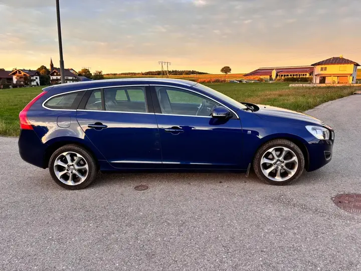 Volvo V60 2012 photo 3