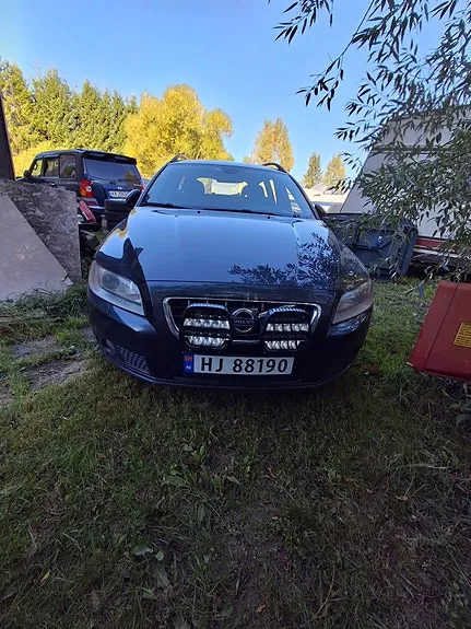 Volvo V70 2010 photo 2