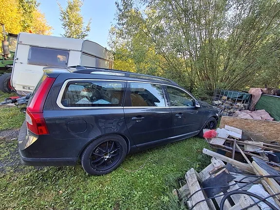 Volvo V70 2010 photo 4