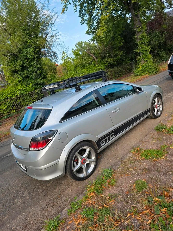 Opel Astra H