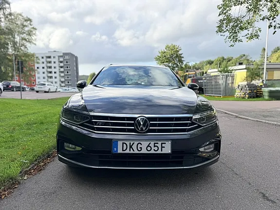 Volkswagen Passat 2022 photo 4
